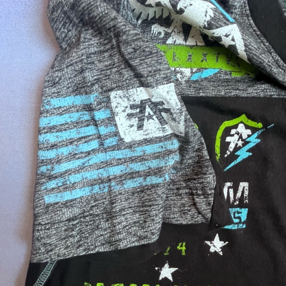 American Fighter Black and Gray Tee with Green Accents - Picture 5 of 8